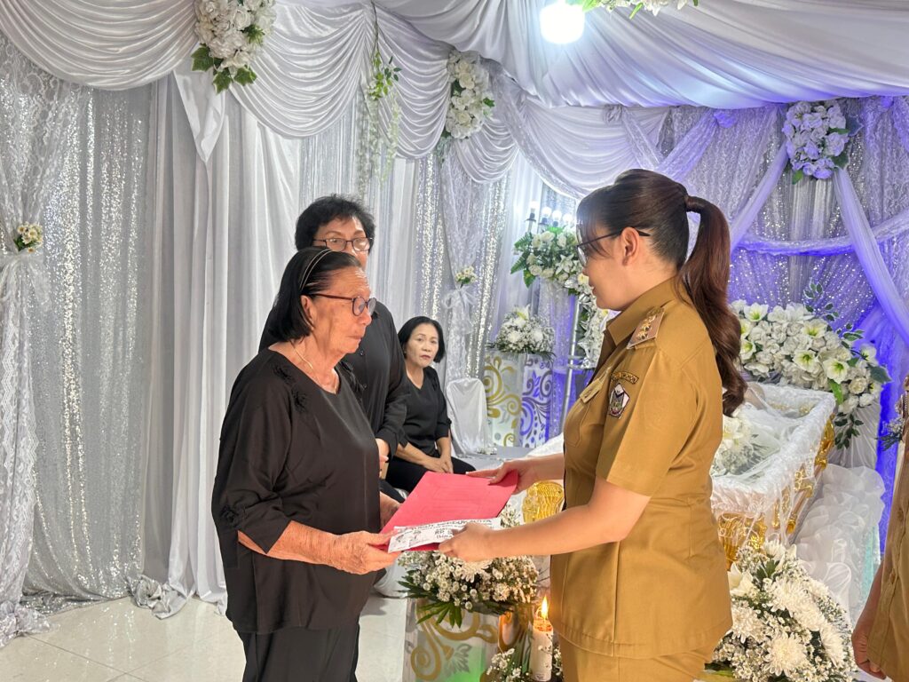 Wawali SEGAR melayat kerumah duka keluarga Mongdong-Sangi