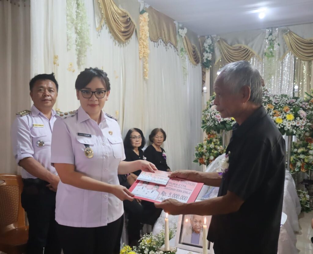 SEGAR Sampaikan Belasungkawa dan Santunan kepada Keluarga Rambing–Mamuaja