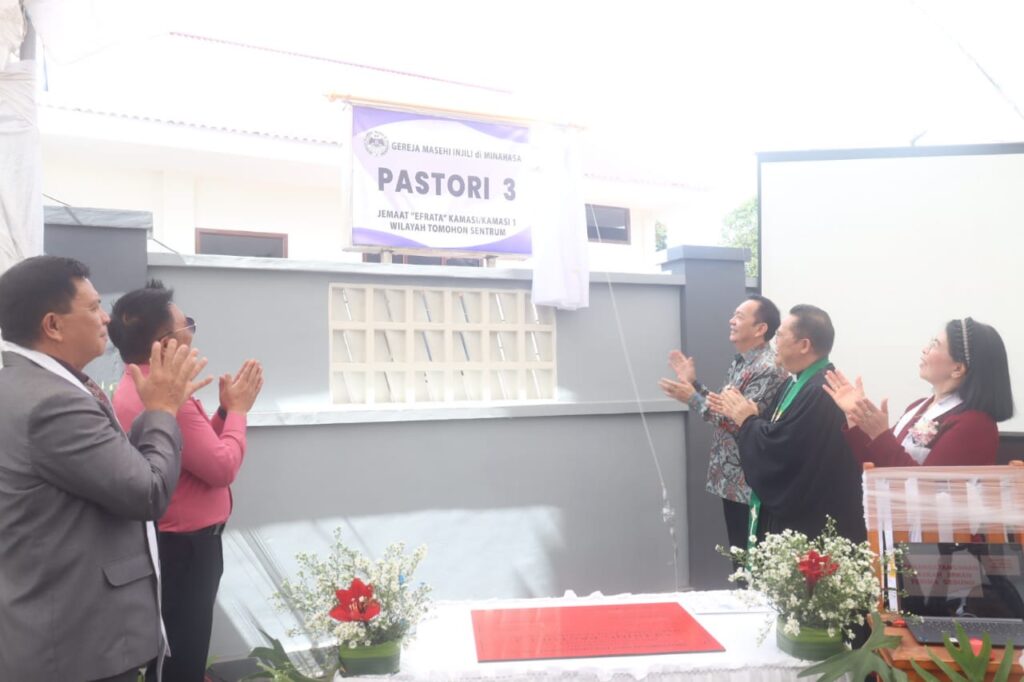 Ibadah Syukur GMIM Efrata Kamasi: Peresmian Pastori 3 dan Penerimaan Pdt. Chriestian Kaeng